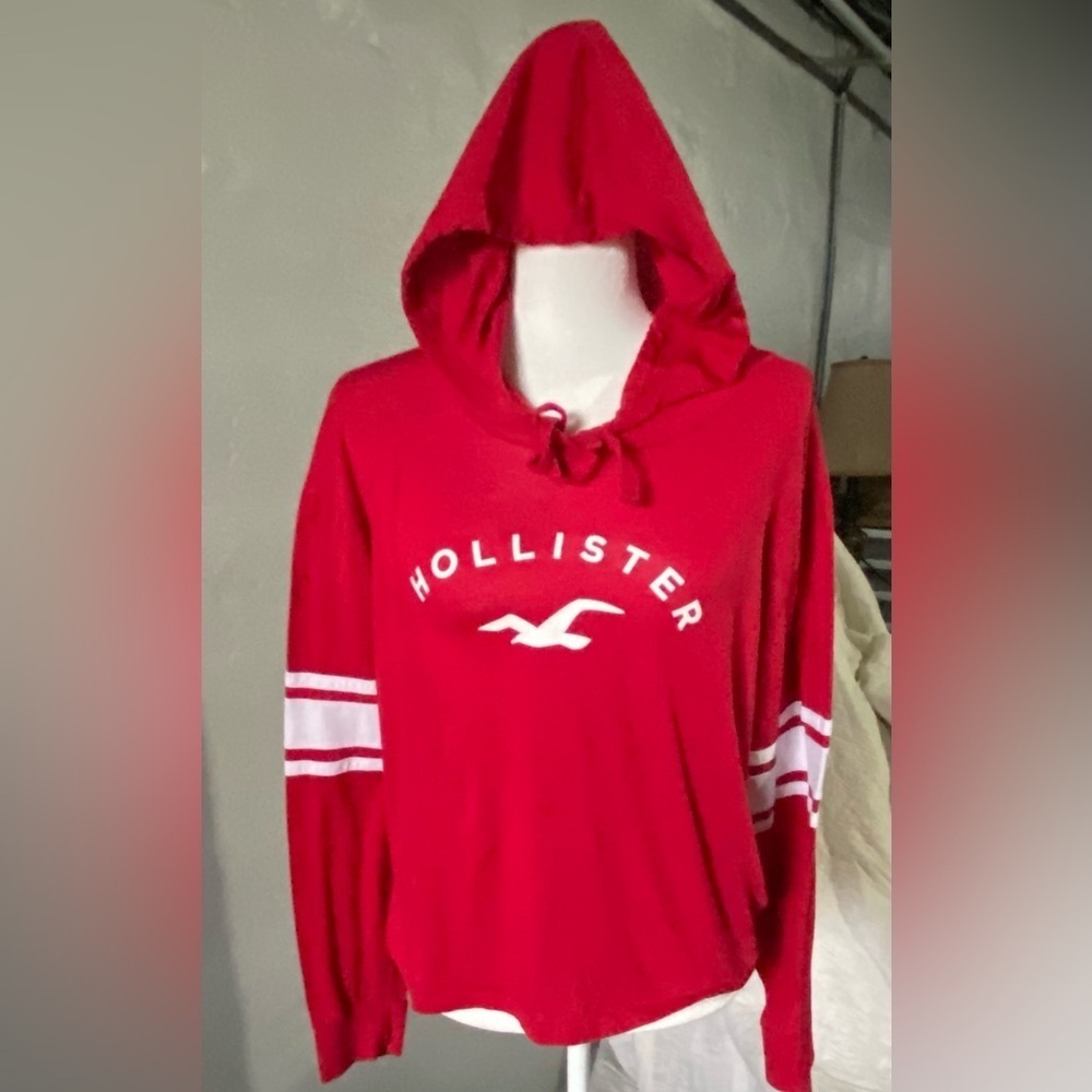 Hollister Women’s Size Large Red Logo Hoodie Long Sleeved